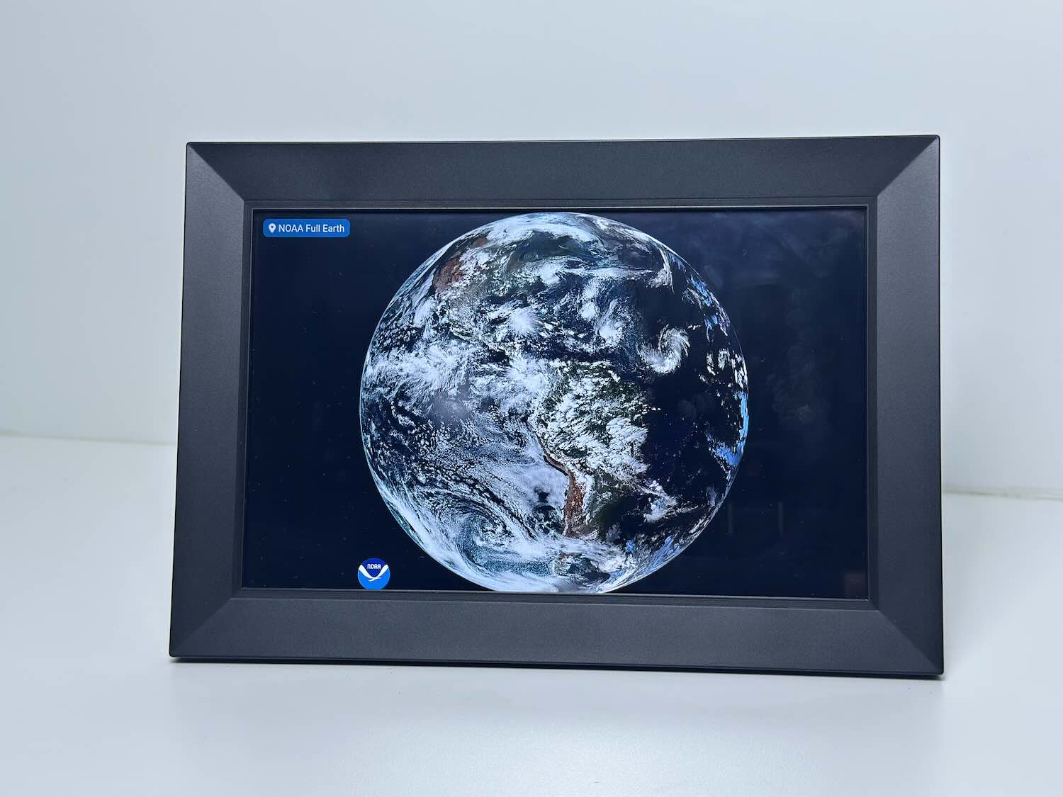 Detail view of LiveFrame interface.